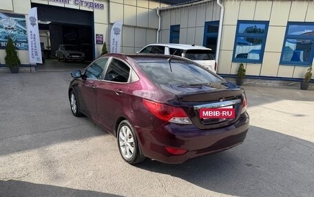 Hyundai Solaris II рестайлинг, 2011 год, 620 000 рублей, 4 фотография