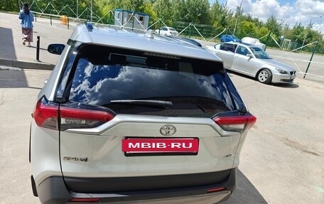 Toyota RAV4, 2020 год, 2 780 000 рублей, 5 фотография