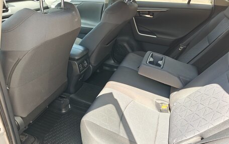 Toyota RAV4, 2020 год, 2 780 000 рублей, 9 фотография