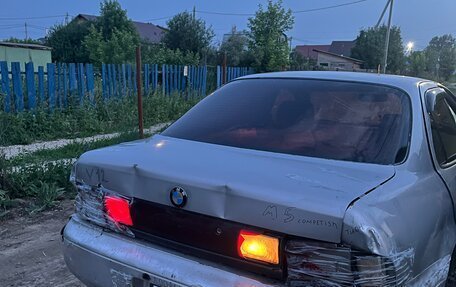 Toyota Sprinter VIII (E110), 1993 год, 60 000 рублей, 2 фотография