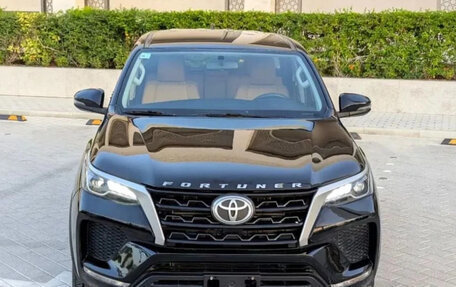 Toyota Fortuner II, 2023 год, 3 110 000 рублей, 2 фотография
