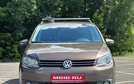 Volkswagen Touran III, 2014 год, 949 000 рублей, 1 фотография