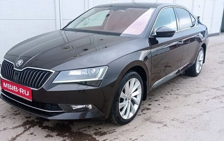 Skoda Superb III рестайлинг, 2017 год, 1 980 000 рублей, 1 фотография