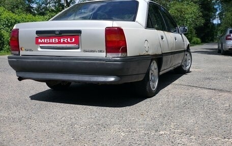 Opel Omega A, 1987 год, 110 000 рублей, 5 фотография