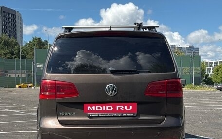 Volkswagen Touran III, 2014 год, 949 000 рублей, 5 фотография