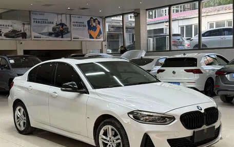 BMW 1 серия, 2022 год, 1 866 000 рублей, 3 фотография