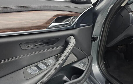 BMW 5 серия, 2023 год, 5 300 000 рублей, 26 фотография