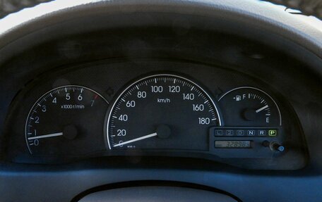 Toyota Ipsum II, 2004 год, 685 000 рублей, 9 фотография