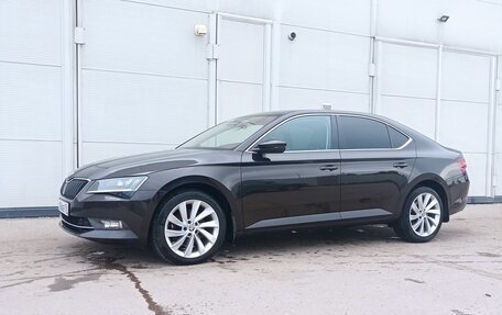 Skoda Superb III рестайлинг, 2017 год, 1 980 000 рублей, 14 фотография