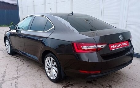 Skoda Superb III рестайлинг, 2017 год, 1 980 000 рублей, 11 фотография