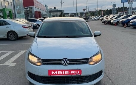 Volkswagen Polo VI (EU Market), 2015 год, 850 000 рублей, 3 фотография