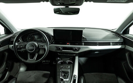 Audi A4, 2015 год, 2 300 000 рублей, 14 фотография