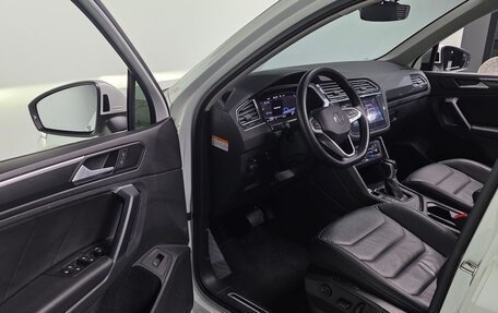 Volkswagen Tiguan II, 2021 год, 2 340 000 рублей, 7 фотография