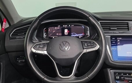 Volkswagen Tiguan II, 2021 год, 2 340 000 рублей, 9 фотография