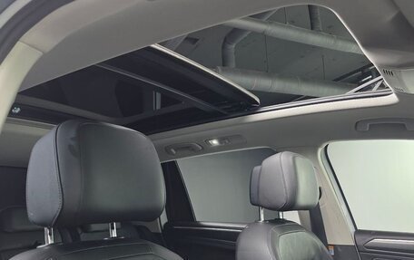Volkswagen Tiguan II, 2021 год, 2 340 000 рублей, 14 фотография