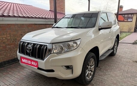 Toyota Land Cruiser Prado 150 рестайлинг 2, 2019 год, 5 300 000 рублей, 1 фотография