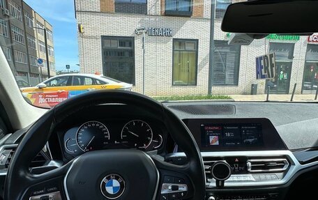 BMW 3 серия, 2019 год, 2 699 000 рублей, 14 фотография