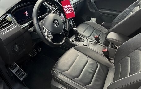 Volkswagen Tiguan II, 2019 год, 3 250 000 рублей, 17 фотография