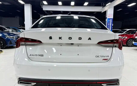 Skoda Octavia, 2022 год, 1 750 000 рублей, 5 фотография
