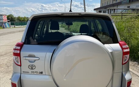 Toyota RAV4, 2011 год, 1 800 000 рублей, 2 фотография