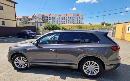 Volkswagen Touareg III, 2018 год, 3 800 000 рублей, 10 фотография