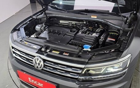 Volkswagen Tiguan II, 2020 год, 2 198 000 рублей, 6 фотография