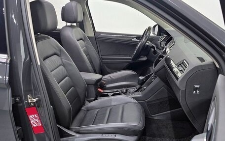 Volkswagen Tiguan II, 2020 год, 2 198 000 рублей, 11 фотография