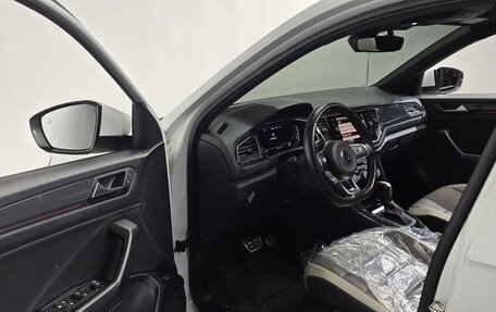 Volkswagen T-Roc I, 2021 год, 2 000 000 рублей, 7 фотография