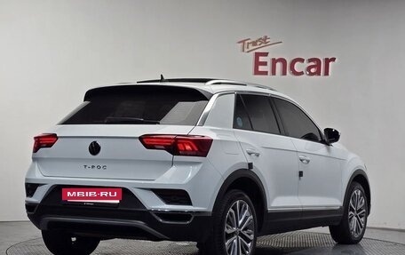 Volkswagen T-Roc I, 2021 год, 2 000 000 рублей, 2 фотография