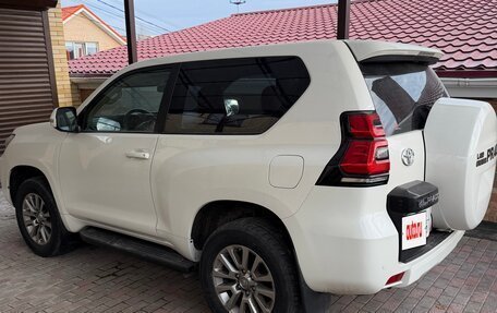 Toyota Land Cruiser Prado 150 рестайлинг 2, 2019 год, 5 300 000 рублей, 3 фотография