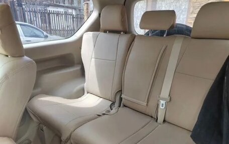 Toyota Land Cruiser Prado 150 рестайлинг 2, 2019 год, 5 300 000 рублей, 7 фотография