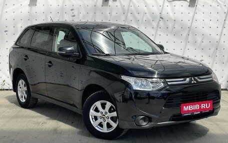 Mitsubishi Outlander III рестайлинг 3, 2012 год, 1 380 000 рублей, 2 фотография