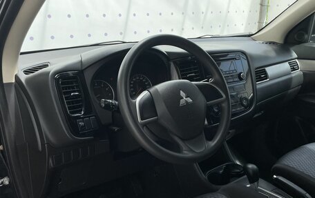Mitsubishi Outlander III рестайлинг 3, 2012 год, 1 380 000 рублей, 15 фотография