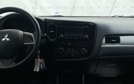 Mitsubishi Outlander III рестайлинг 3, 2012 год, 1 380 000 рублей, 16 фотография