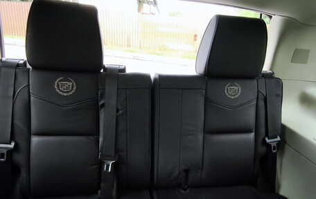 Cadillac Escalade III, 2013 год, 2 300 000 рублей, 17 фотография