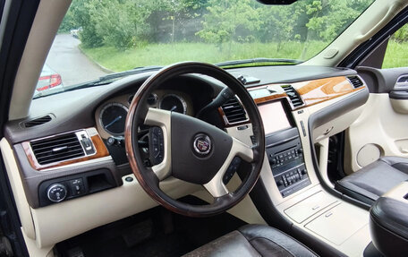 Cadillac Escalade III, 2013 год, 2 300 000 рублей, 13 фотография