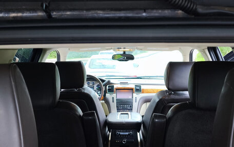 Cadillac Escalade III, 2013 год, 2 300 000 рублей, 18 фотография