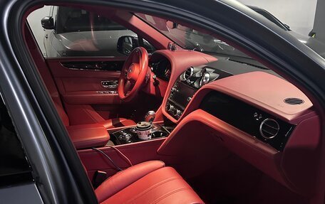 Bentley Bentayga I, 2018 год, 12 500 000 рублей, 5 фотография