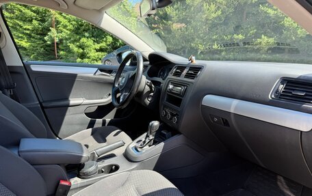 Volkswagen Jetta VI, 2013 год, 1 030 000 рублей, 9 фотография