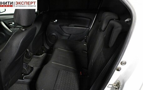 Renault Logan II, 2016 год, 867 000 рублей, 15 фотография