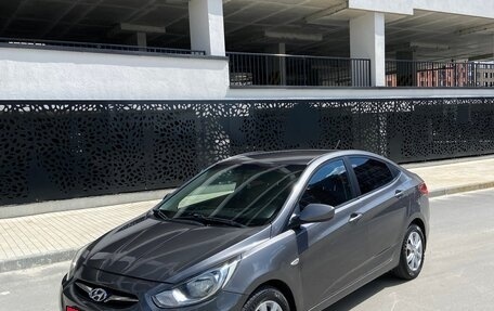 Hyundai Solaris II рестайлинг, 2012 год, 750 000 рублей, 1 фотография