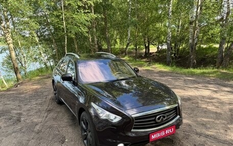 Infiniti FX II, 2012 год, 2 100 000 рублей, 1 фотография