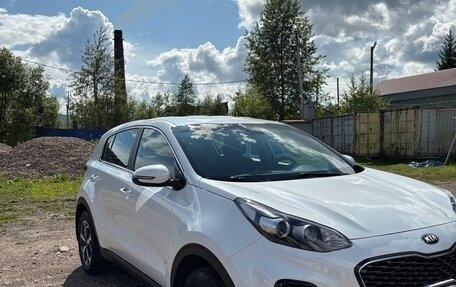 KIA Sportage IV рестайлинг, 2019 год, 1 950 000 рублей, 3 фотография