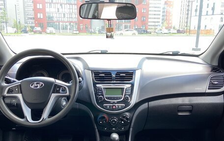Hyundai Solaris II рестайлинг, 2012 год, 750 000 рублей, 16 фотография
