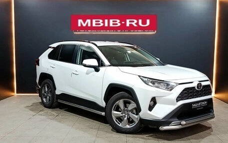 Toyota RAV4, 2019 год, 2 800 000 рублей, 3 фотография