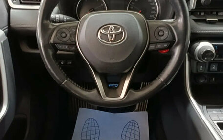 Toyota RAV4, 2019 год, 2 800 000 рублей, 10 фотография