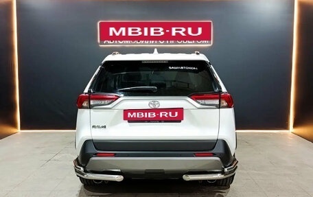 Toyota RAV4, 2019 год, 2 800 000 рублей, 5 фотография