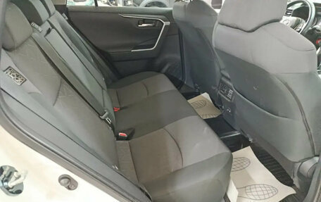 Toyota RAV4, 2019 год, 2 800 000 рублей, 15 фотография