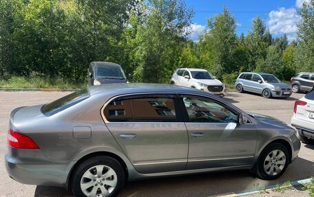 Skoda Superb III рестайлинг, 2012 год, 1 299 000 рублей, 3 фотография