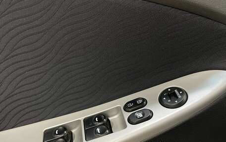 Hyundai Solaris II рестайлинг, 2013 год, 750 000 рублей, 20 фотография